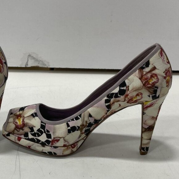 Sergio Rossi Multicolor Floral Print Peep-Toe Heels | Size 38½ (US 7.5) - Picture 7 of 9